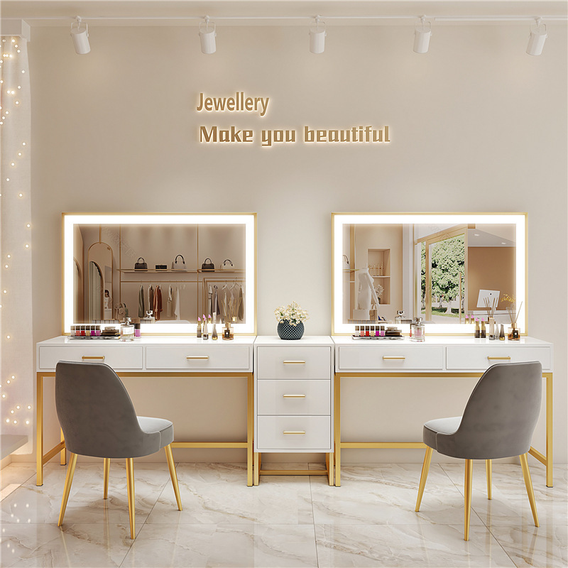 Nail art makeup artist studio  - Beauty And Makeup Studio ulasan dan harga